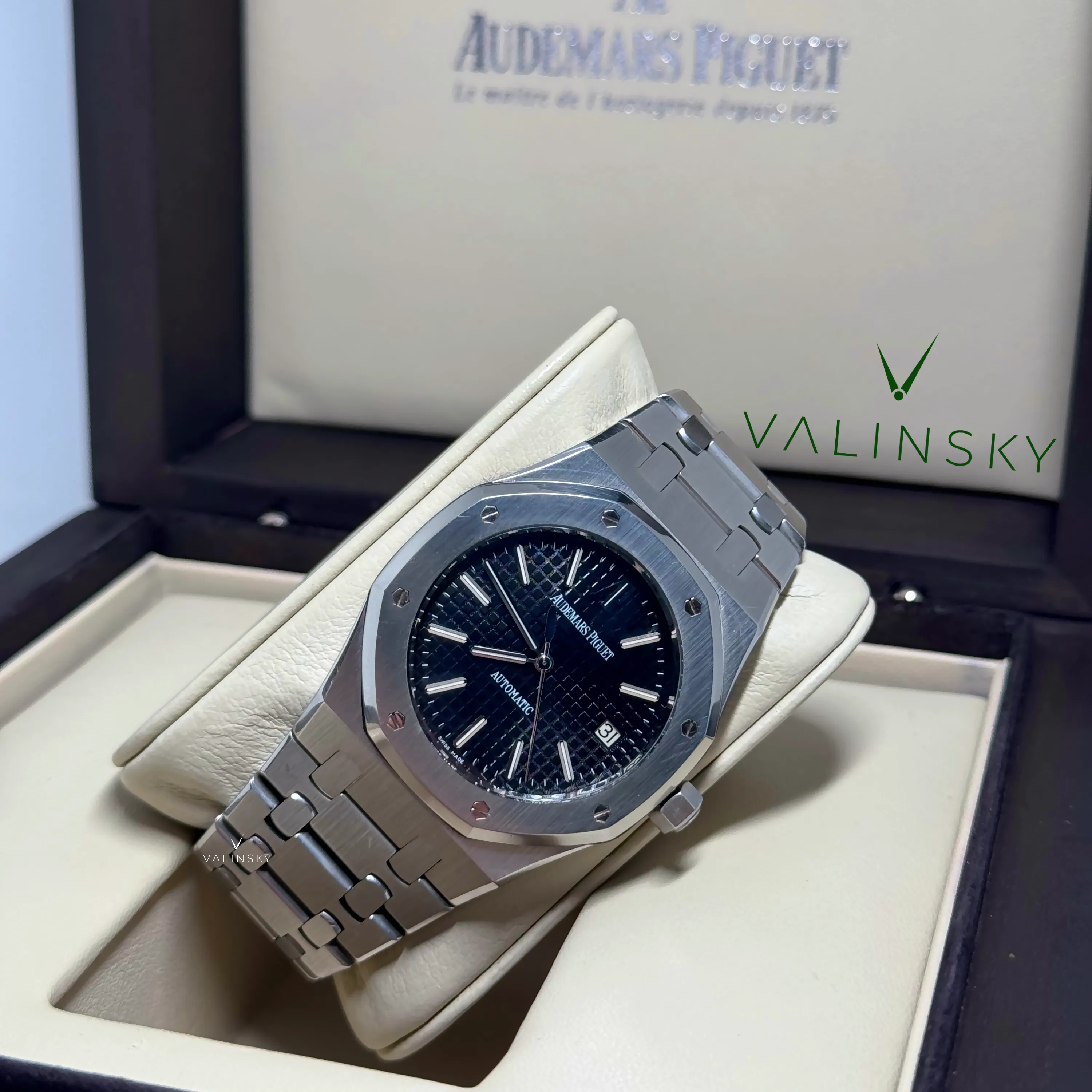 Audemars Piguet - Royal Oak 39 Black