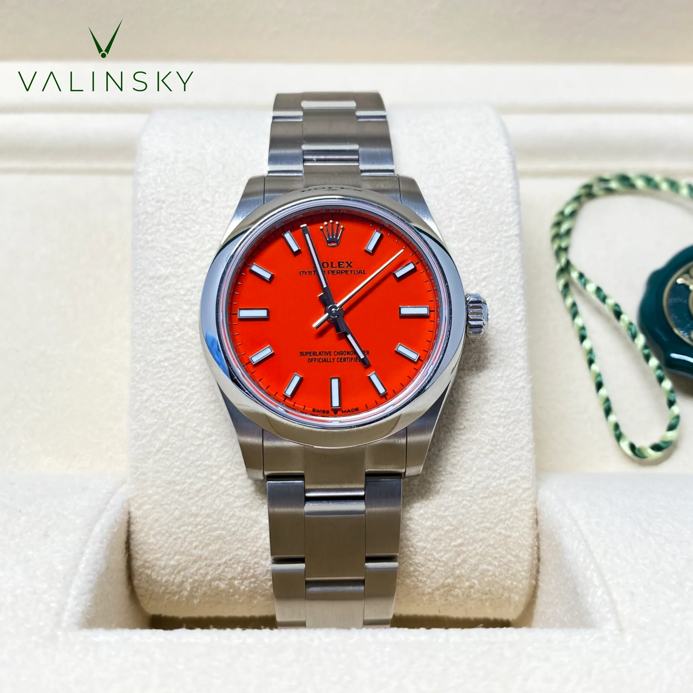 Oyster Perpetual 31 - Coral Red